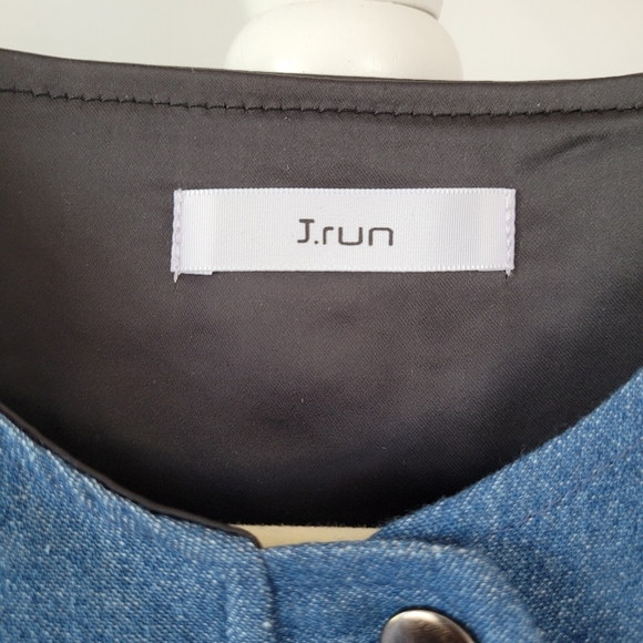 Dual Fabric Chambray Denim Fitted Jacket - Picture 4 of 9